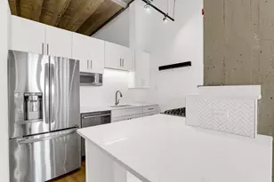 1645 W Ogden Ave, Chicago, IL 60612 - Photo 11