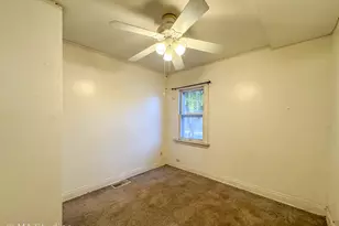 8S057 S Vine St, Burr Ridge, IL 60527 - Photo 11