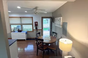 827 Sunbury Rd, South Elgin, IL 60177 - Photo 7