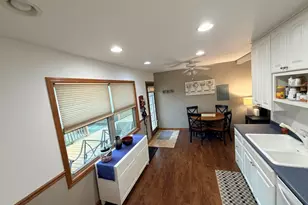 827 Sunbury Rd, South Elgin, IL 60177 - Photo 5