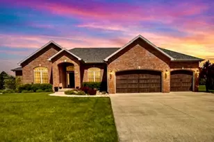 1248 Talon Ln, Forsyth, IL 62535 - Photo 9
