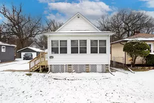 44 N Glenwood Ave, Glenwood, IL 60425 - Photo 1