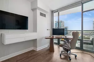 100 E 14th St, Chicago, IL 60605 - Photo 15