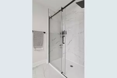 100 E 14th Street #1909, Chicago, IL 60605 - Photo 13