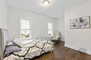 7518 S Ridgeland Ave, Chicago, IL 60649 - Photo 13