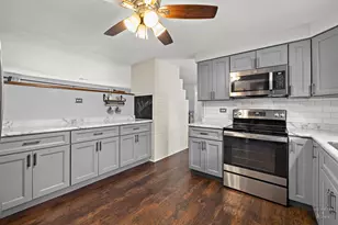 125 Weymouth Ct, Schaumburg, IL 60193 - Photo 9
