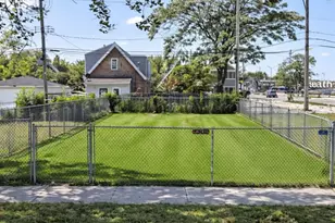 1302 S Oakley Ave, Chicago, IL 60608 - Photo 1