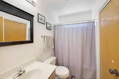8 Elizabeth Court, Lake in the Hills, IL 60156 - Photo 15