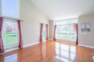 465 Thacker Ct, Schaumburg, IL 60173 - Photo 3