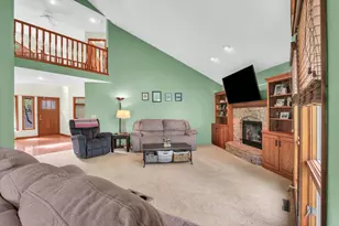 5353 Bailey Ave, Clifton, IL 61727 - Photo 11