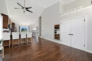 195 Briarcliff Ct, Romeoville, IL 60446 - Photo 5