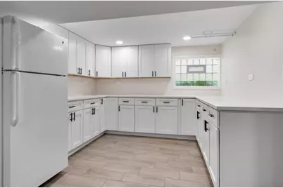 2531 W Morse Avenue, Chicago, IL 60645 - Photo 23