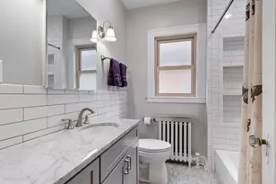 2531 W Morse Ave, Chicago, IL 60645 - Photo 11