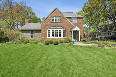 6 E Witchwood Lane, Lake Bluff, IL 60044 - Photo 1