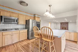 3116 Mary Kay Ln, Glenview, IL 60026 - Photo 9