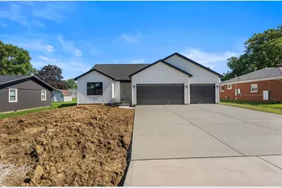 202 W Evergreen Drive, Saint John, IL 61873 - Photo 3