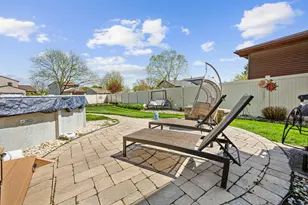 865 Debra Ln, Elk Grove Village, IL 60007 - Photo 23