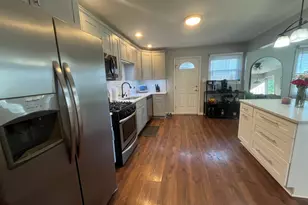 348 N Cleveland Ave, Bradley, IL 60915 - Photo 5