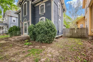 212 S 4th St, Aurora, IL 60505 - Photo 3