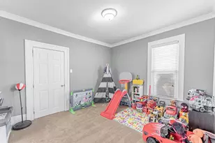 168 Villa St, Elgin, IL 60120 - Photo 9