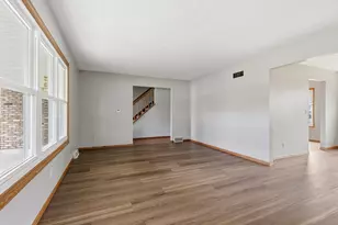 3503 32nd St, Moline, IL 61265 - Photo 9