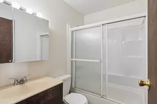 1414 North Ave, Round Lake Beach, IL 60073 - Photo 9