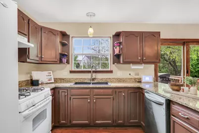 34782 N Oakside Avenue, Ingleside, IL 60041 - Photo 9