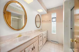 305 S Lambert Rd, Glen Ellyn, IL 60137 - Photo 13