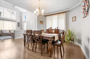 1924 Wyndham Cir, Glenview, IL 60025 - Photo 7