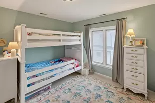 607 E Evergreen St, Wheaton, IL 60187 - Photo 13