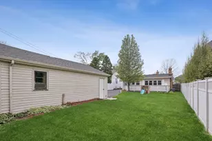 291 N Maple Ave, Elmhurst, IL 60126 - Photo 17