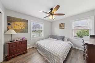 291 N Maple Ave, Elmhurst, IL 60126 - Photo 11