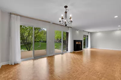 7 The Court Of Island Point, Northbrook, IL 60062 - Photo 15