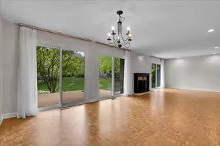 7 The Court of Island Point, Northbrook, IL 60062 - Photo 15