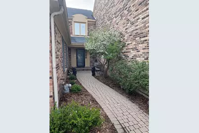7 The Court Of Island Point, Northbrook, IL 60062 - Photo 3