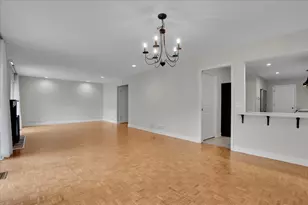 7 The Court of Island Point, Northbrook, IL 60062 - Photo 17