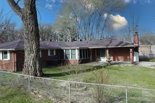 2775 E Riverview Dr, Kankakee, IL 60901 - Photo 7