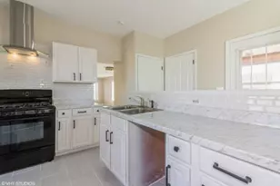 1803 Guion St, Ottawa, IL 61350 - Photo 7