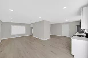 211 Independence Ave, Joliet, IL 60433 - Photo 11