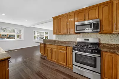 9234 Linder Avenue, Morton Grove, IL 60053 - Photo 5