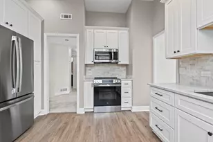 753 Shoreline Rd, Lake Barrington, IL 60010 - Photo 5