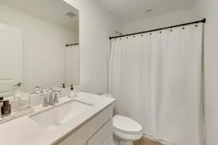 1406 Neubauer Circle, Lindenhurst, IL 60046 - Photo 23