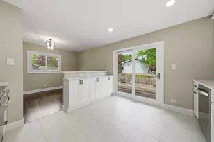 2S206 Mayfield Ln, Glen Ellyn, IL 60137 - Photo 3