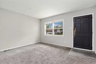22147 E Churchill Dr, Richton Park, IL 60471 - Photo 3