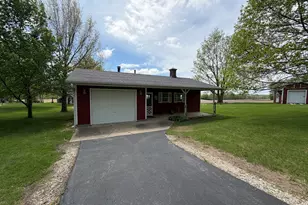 8507 Hickory Hills Dr, Fenton, IL 61251 - Photo 5