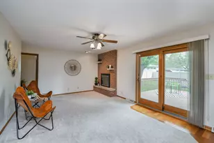 1920 Richard St, Aurora, IL 60506 - Photo 9