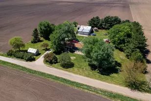 2463 Red Tail Hawk Rd, Clifton, IL 61727 - Photo 65