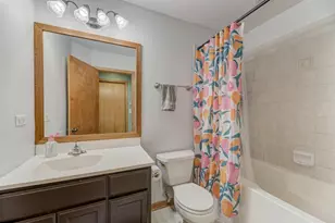 8810 W 84th Pl, Justice, IL 60458 - Photo 15