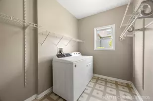 2494 Adamsway Dr, Aurora, IL 60502 - Photo 15