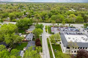 9 Sycamore Dr, Naperville, IL 60540 - Photo 27